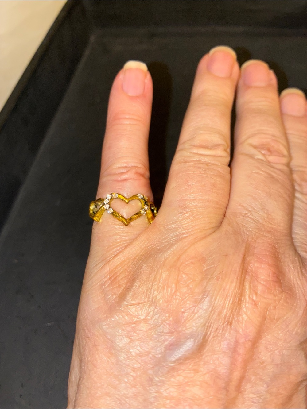 Gold Heart Accent Stretch Ring. Sparkles Of Crystals Around The Heart Frame